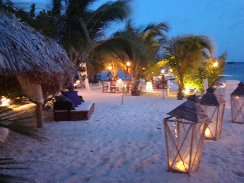 Palmita Hotel Hostel Oranjestad Esterno foto