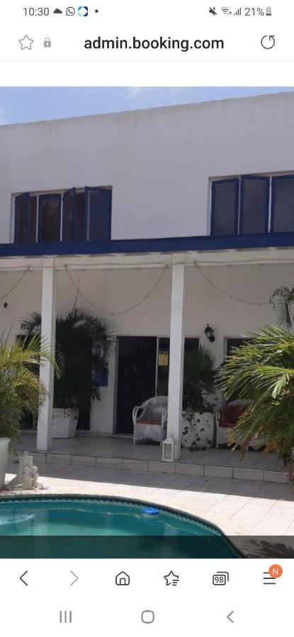Palmita Hotel Hostel Oranjestad Esterno foto