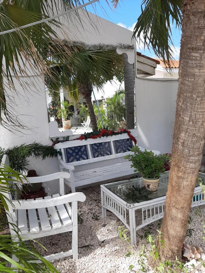 Palmita Hotel Hostel Oranjestad Esterno foto