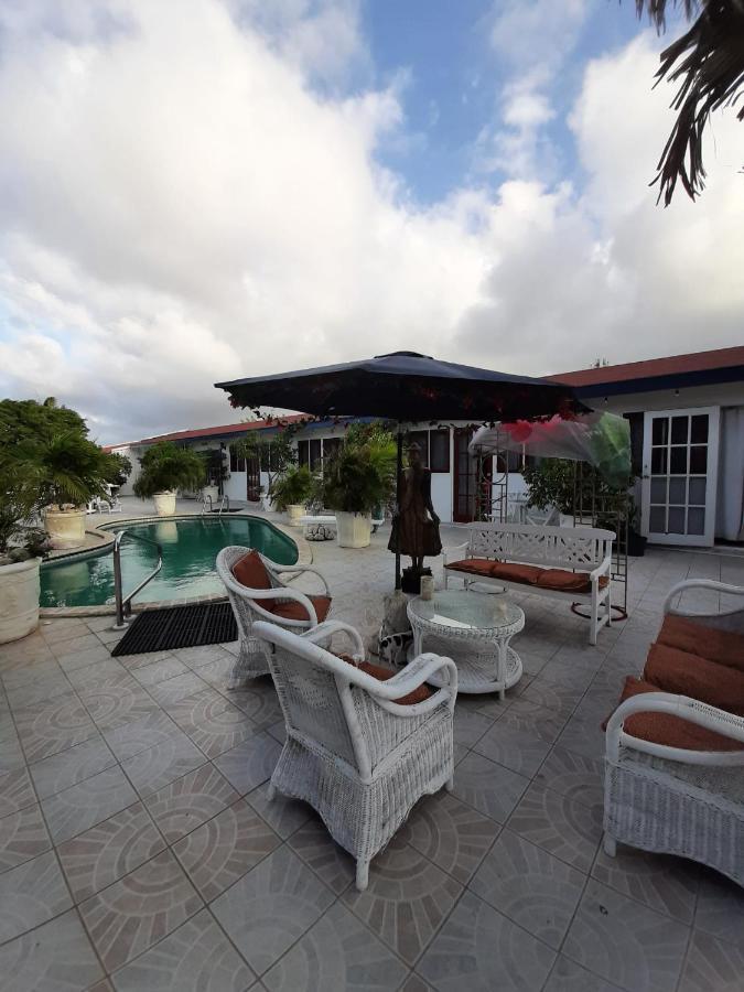 Palmita Hotel Hostel Oranjestad Esterno foto